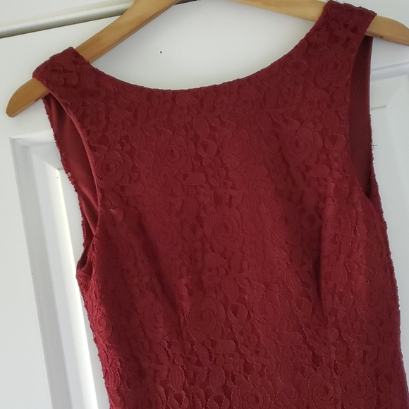 Lulus gorgeous long lace burgundy gown! - Picture 5 of 11